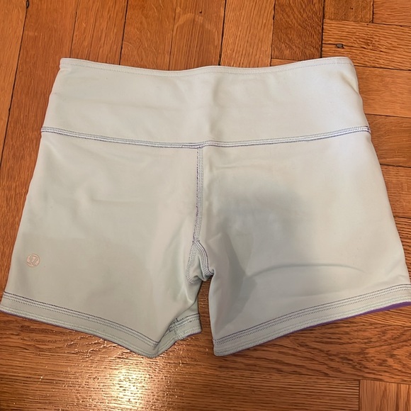 Lululemon short biker shorts - reversible - Picture 4 of 5